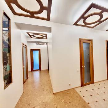 Сдается Многокомнатная квартира, 125 м²