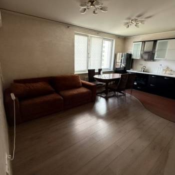 Сдается 2-х комнатная квартира, 64 м²
