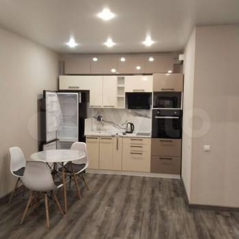 Сдается 1-комнатная квартира, 42 м²