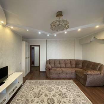 Сдается Многокомнатная квартира, 105 м²