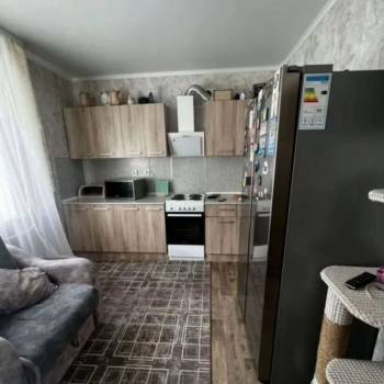 Продается 1-комнатная квартира, 43 м²