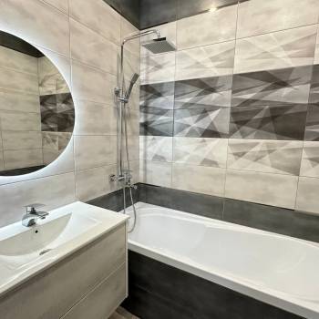 Продается 1-комнатная квартира, 52,7 м²