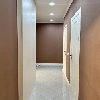 Продается 1-комнатная квартира, 52,7 м²
