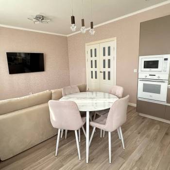 Продается 1-комнатная квартира, 52,7 м²