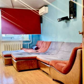 Продается Многокомнатная квартира, 105 м²