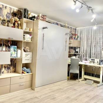 Продается Многокомнатная квартира, 105 м²