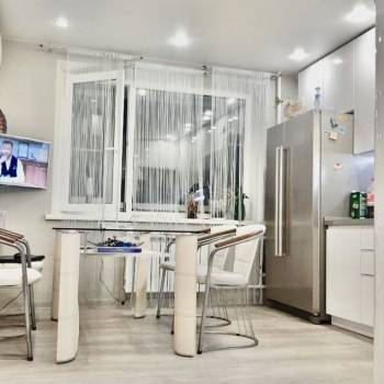 Продается Многокомнатная квартира, 105 м²