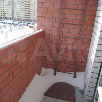 Продается 1-комнатная квартира, 32 м²