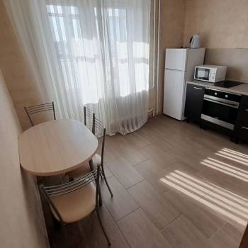 Сдается 1-комнатная квартира, 44 м²