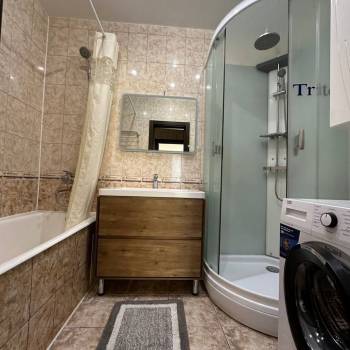 Сдается 2-х комнатная квартира, 88 м²