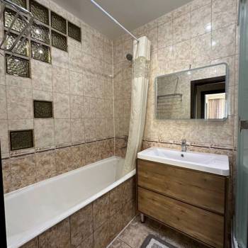 Сдается 2-х комнатная квартира, 88 м²