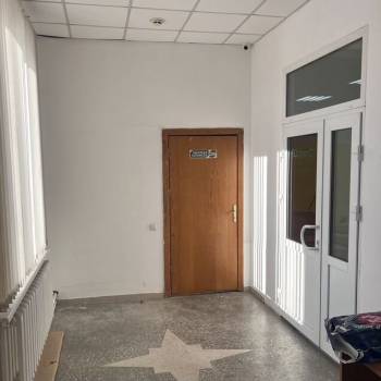 Сдается Нежилое помещение, 100 м²