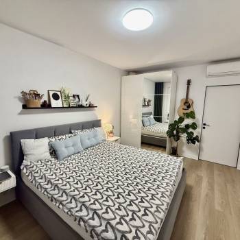 Продается 2-х комнатная квартира, 57 м²