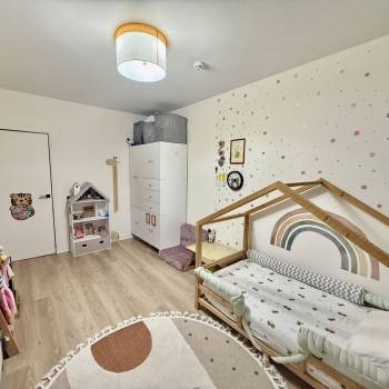 Продается 2-х комнатная квартира, 57 м²