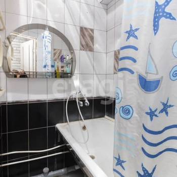 Продается 3-х комнатная квартира, 58 м²