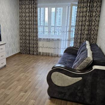 Сдается 2-х комнатная квартира, 72 м²