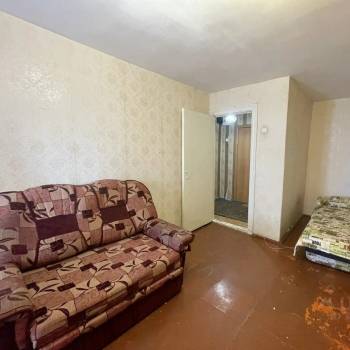 Продается 1-комнатная квартира, 37 м²