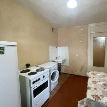Продается 1-комнатная квартира, 37 м²