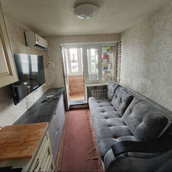 Продается 1-комнатная квартира, 12,9 м²