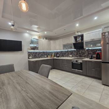 Продается 3-х комнатная квартира, 115 м²