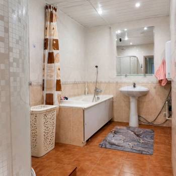 Продается 2-х комнатная квартира, 79,8 м²