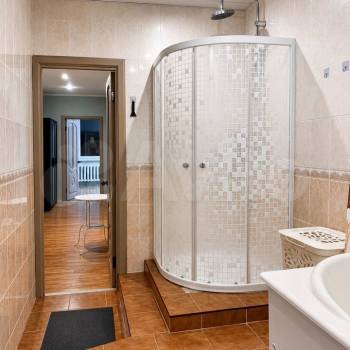 Продается 2-х комнатная квартира, 79,8 м²