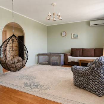Продается 2-х комнатная квартира, 79,8 м²
