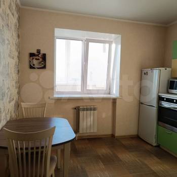 Сдается 1-комнатная квартира, 39 м²