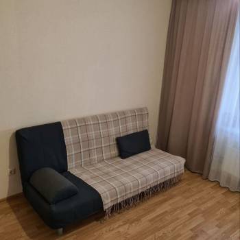 Продается 1-комнатная квартира, 65 м²