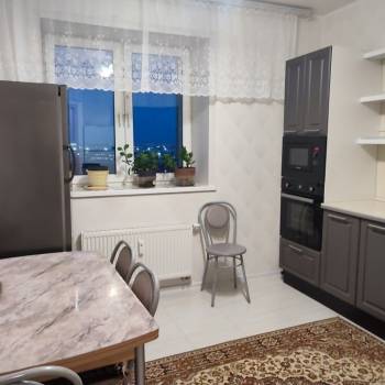 Сдается 2-х комнатная квартира, 64 м²