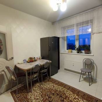 Сдается 2-х комнатная квартира, 64 м²
