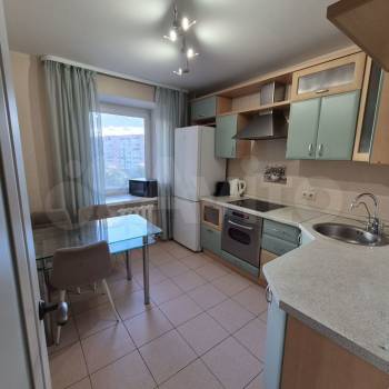 Сдается Многокомнатная квартира, 79,8 м²
