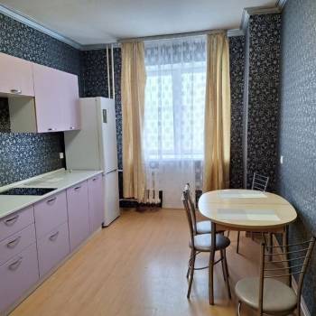 Сдается 1-комнатная квартира, 42 м²