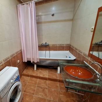 Сдается 1-комнатная квартира, 42 м²