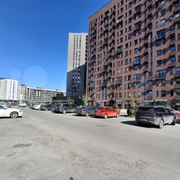 Продается 1-комнатная квартира, 46 м²