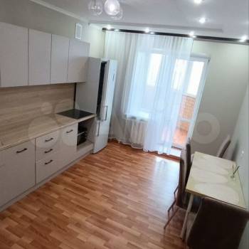 Сдается 2-х комнатная квартира, 70 м²
