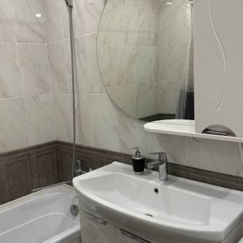 Сдается 1-комнатная квартира, 52 м²