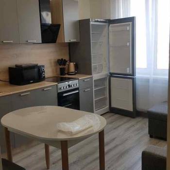 Сдается 1-комнатная квартира, 38 м²
