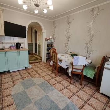 Продается Многокомнатная квартира, 105,7 м²