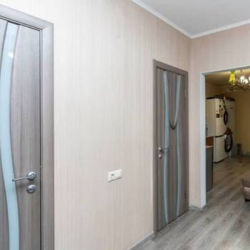 Продается 1-комнатная квартира, 42 м²