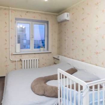 Продается 1-комнатная квартира, 42 м²