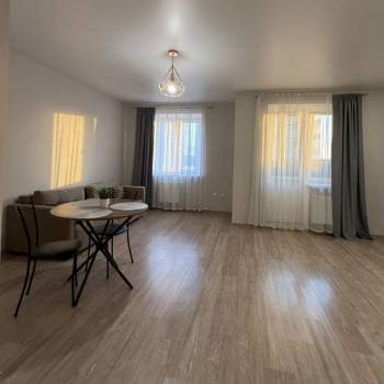 Сдается 1-комнатная квартира, 42 м²