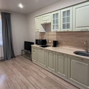 Сдается 1-комнатная квартира, 42 м²