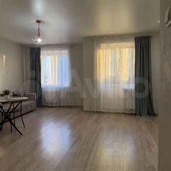 Сдается 1-комнатная квартира, 42 м²