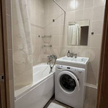 Сдается 1-комнатная квартира, 42 м²
