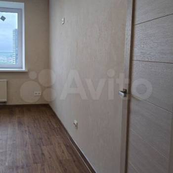 Продается 1-комнатная квартира, 42 м²