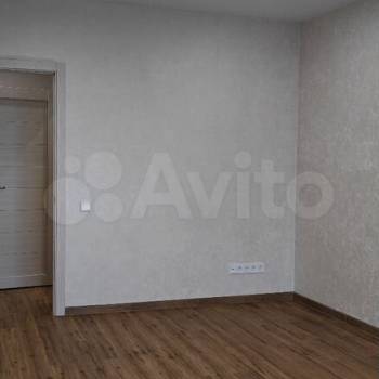 Продается 1-комнатная квартира, 42 м²