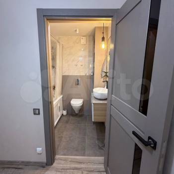 Продается 1-комнатная квартира, 38 м²