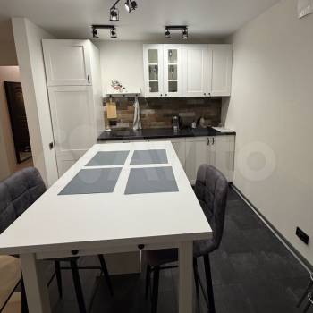 Продается 1-комнатная квартира, 38 м²
