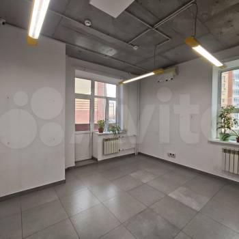 Сдается Нежилое помещение, 240 м²